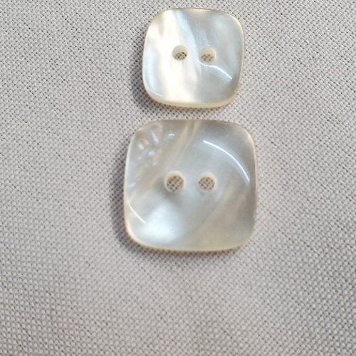Bouton carré acrylique - blanc nacré - 18 mm & 23 mm