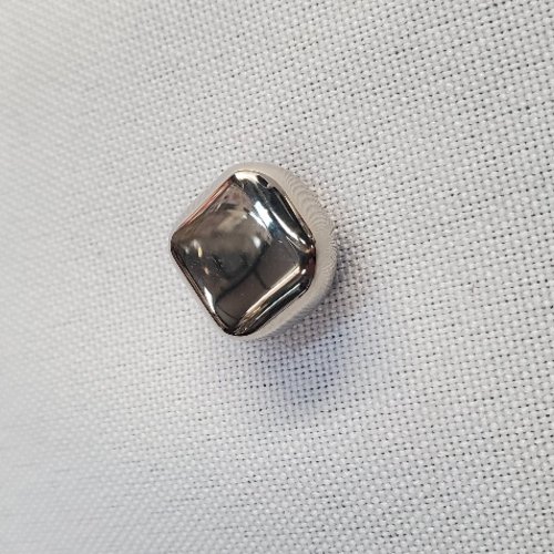 Bouton métal argenté "coussin miroir" - 14 mm
