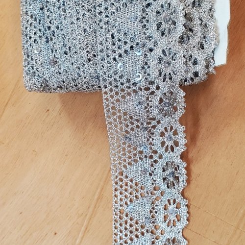Lot 11,40 m - dentelle lurex argentée - scintillante - 55 mm