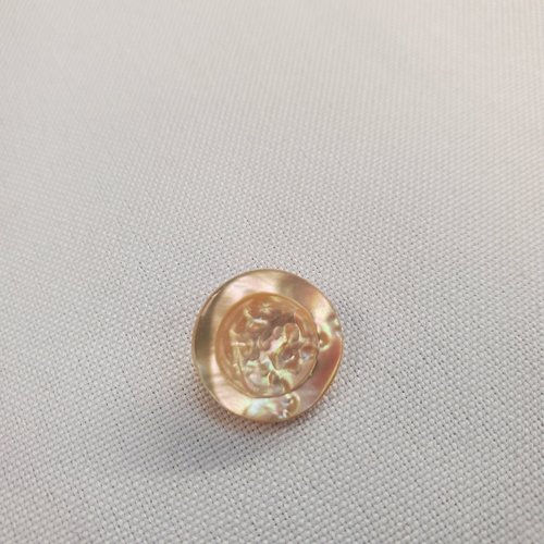 Petit bouton nacre – 15 mm – saumon pastel irisé