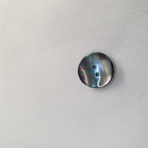 Bouton nacre – 18 mm – gris abysse irisé