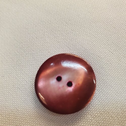 Grand bouton nacre extra-plat – 28 mm – éclat argenté