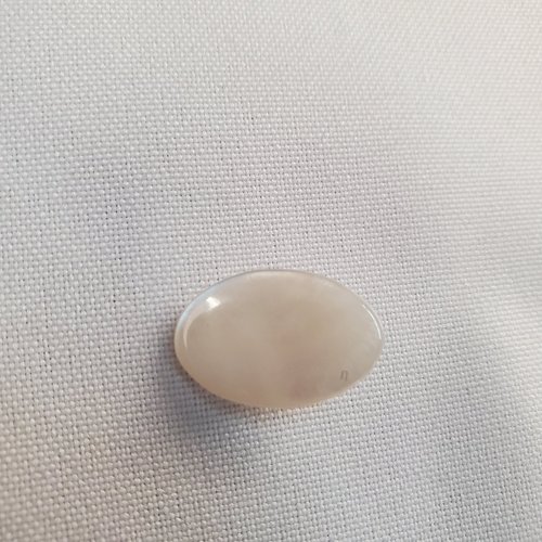 Bouton ovale nacre – 20x13,5 mm – galet de lumière