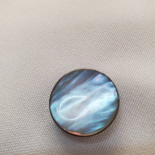 Bouton à queue nacre – 22 mm – abysse bleu irisé