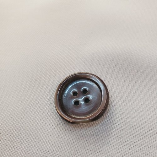 Bouton nacre – 21 mm – ambre boisé