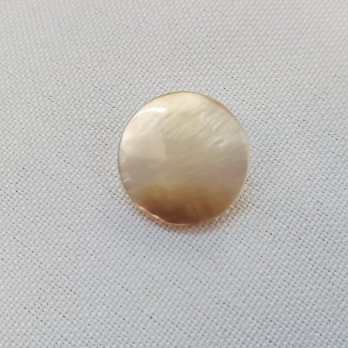 Bouton à queue nacre – 17 mm – éclat doré
