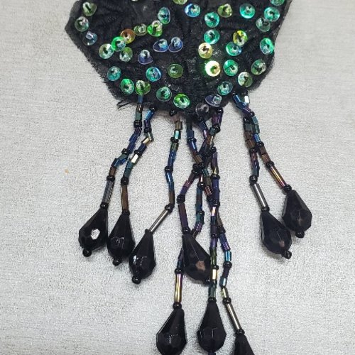 Lot 20 écussons – pailletés, perlés & frangés – 16 cm