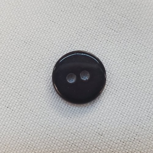 Lot de 10 boutons à 2 trous nacre noire – 13 mm