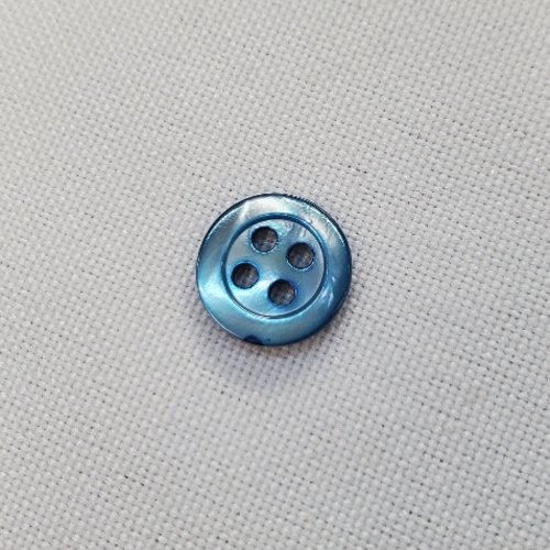 Lot de 10 boutons à 4 trous nacre bleue – 11 mm