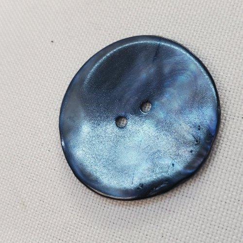 Grand bouton nacre véritable – bleu nuit profond – 30 mm