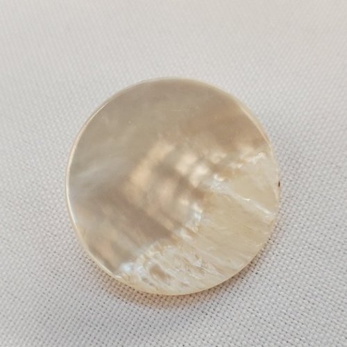 Grand bouton épais nacre véritable – blanc crème irisé – 28 mm (épaisseur 4 mm)