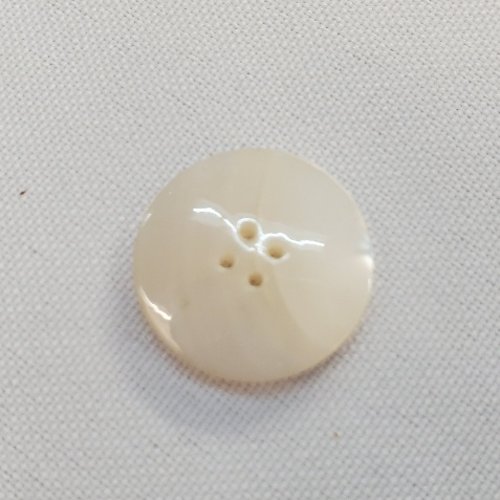 Bouton nacre véritable – blanc naturel – 20 mm – 4 trous