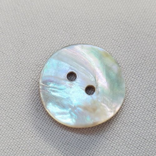 Boutons nacre véritable – blanc cristal lumineux – 3 tailles disponibles (15, 18, 22 mm)