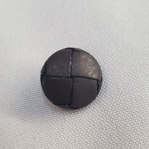 Bouton façon cuir – gris anthracite – motif tressé – 17 mm