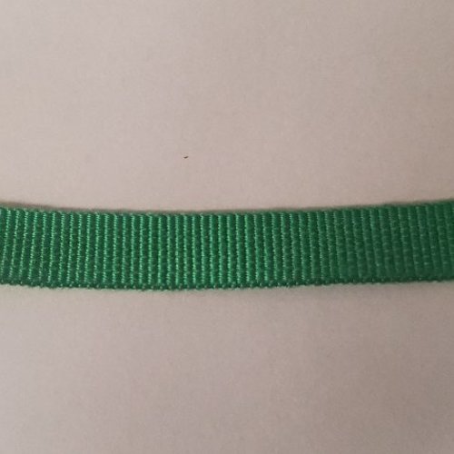 Ruban gros grain vert – 8 mm – finition de qualité – vendu par lot de 5 mètres