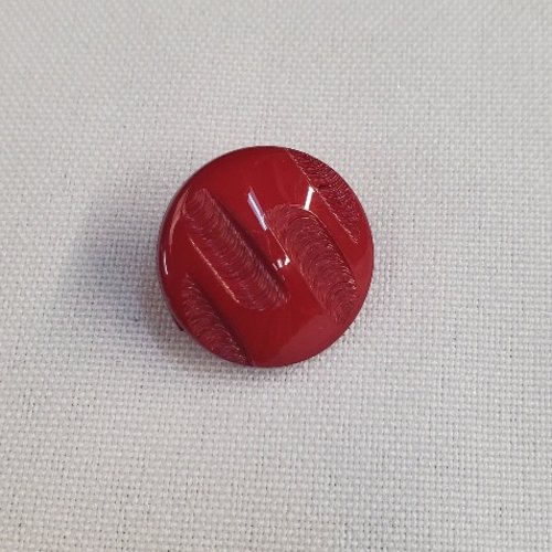 Bouton à queue rouge texturé 19 mm