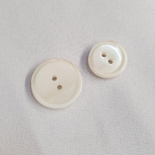 Lot de 6 boutons ivoire classiques – 2 trous – 18 mm ou 23 mm
