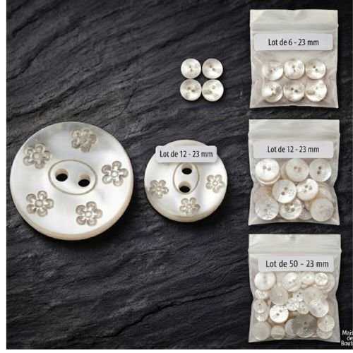 Boutons fleur blanc – effet nacre – 23 mm
