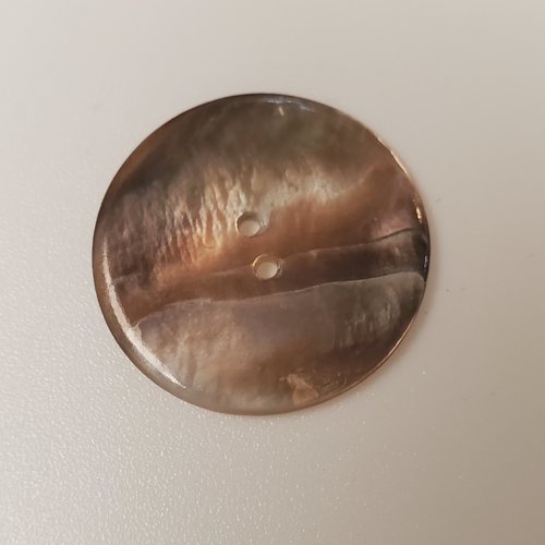 Bouton en nacre véritable – 27 mm – épaisseur 2 mm