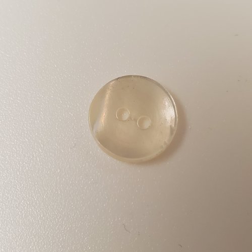 Bouton nacre véritable incurvé blanc – 18 mm