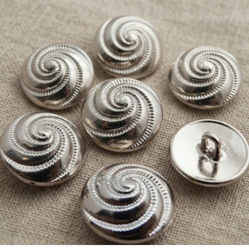 Lot de 6 boutons acrylique argenté motif spirale – 25 mm