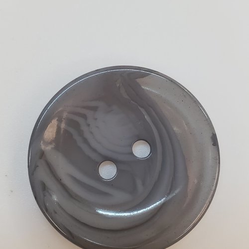 Gros bouton acrylique gris marbré à 2 trous – 30 mm