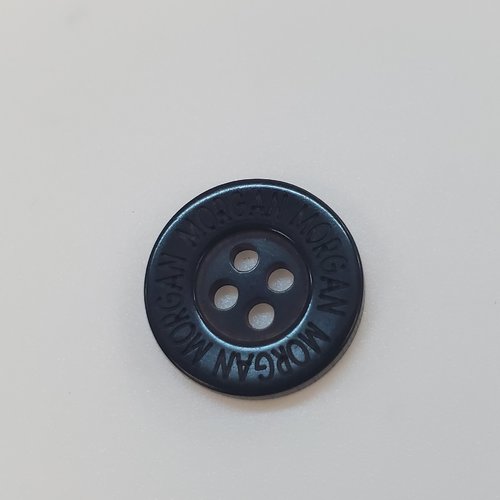Petit bouton acrylique noir – 18 mm