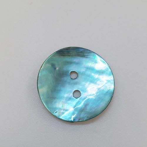 Bouton en nacre véritable bleu turquoise – 20 mm
