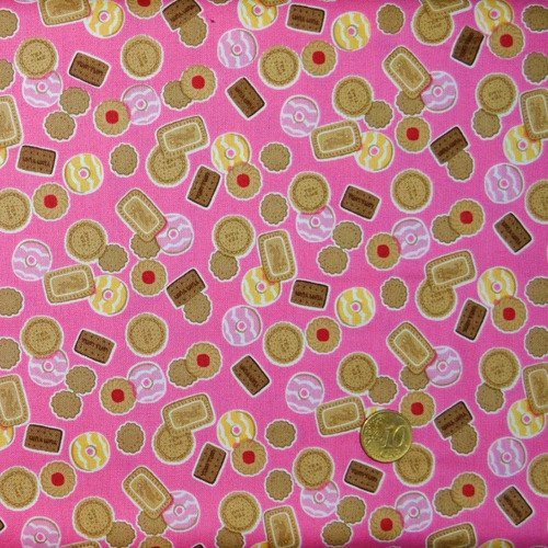 Coupon tissu loisirs créatifs 20cm x 110cm les petits gâteaux secs de makower