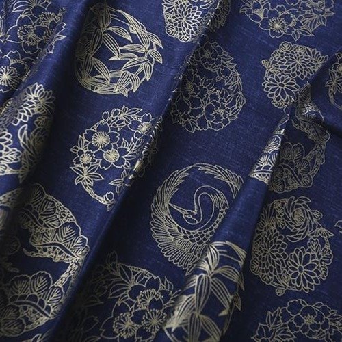 Tissu en coton japonais doré sur fond bleu 140 x 45 cm