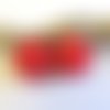 Perle en bois crochet coton rouge attache tétine 20 mm