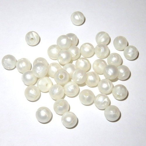 10 perles  en silicone blanche nacrée  9 mm
