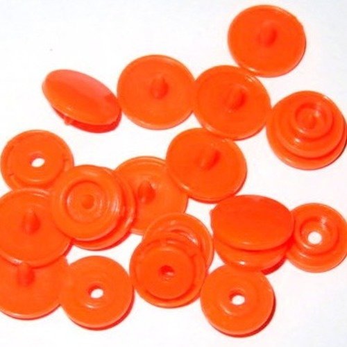 8 boutons pressions en plastique orange kam t5