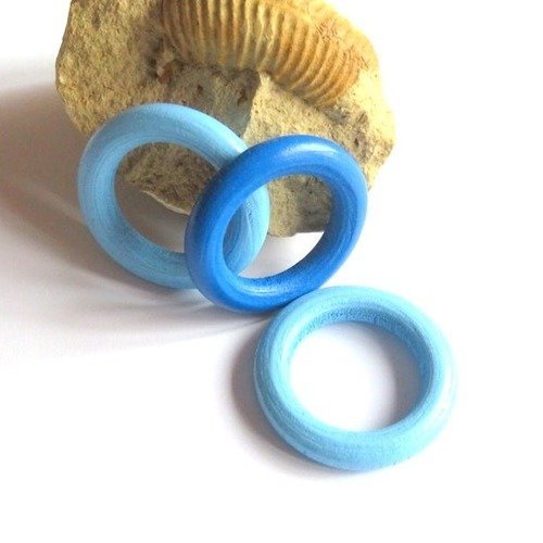 3 anneaux en bois  bleu 32 mm