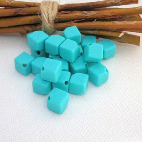 10 perles en silicone cube turquoise pour attache tétine...9 mm