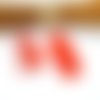 Pince clip/bretelle attache tétine en plastique rouge 40 x 18 mm