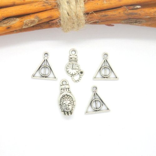 5 breloques triangle  bouddha montre miniatures argentées