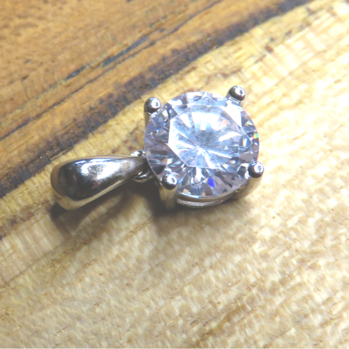 Pendentif en argent 925 et cristal