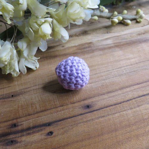 Perle en bois crochet coton violette 16 mm