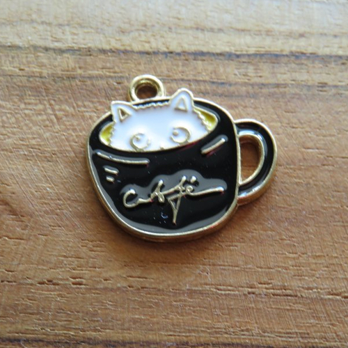 Breloque chat blanc émail dans tasse café noire