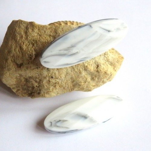 3 perles silicone ovale marbré blanche et grise 40 x 16 mm