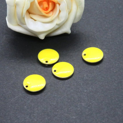 Pendentif émaillé sequin jaune 12 mm