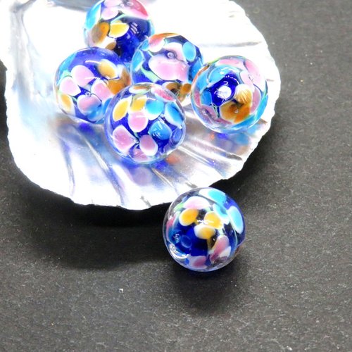 4 perles de verre fleurs rose et bleue 12 mm