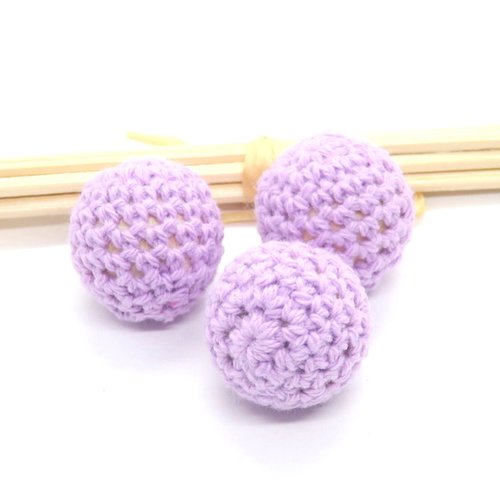 Perle en bois crochet coton violet clair attache tétine 20 mm