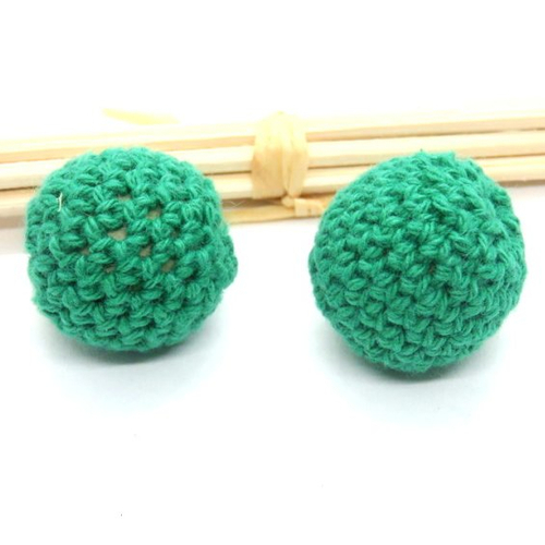 Perle en bois crochet coton vert foncé attache tétine 20 mm