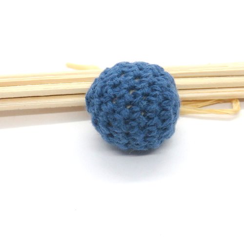Perle en bois crochet coton bleu foncé attache tétine 20 mm