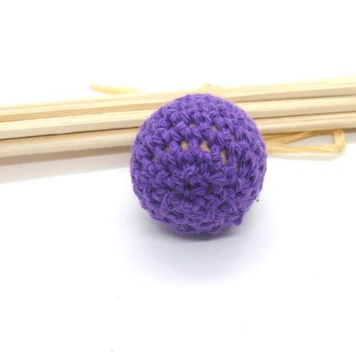 Perle en bois crochet coton violet foncé attache tétine 20 mm