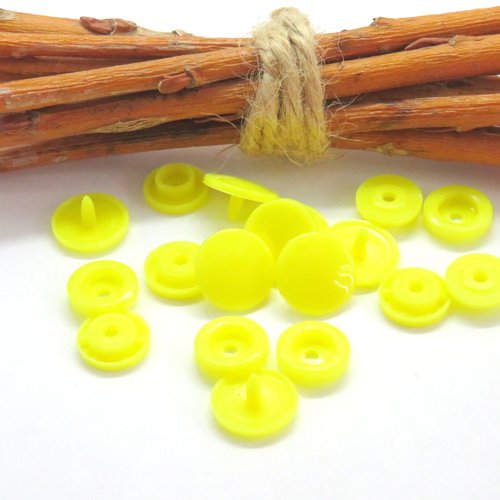 3 boutons pressions en plastique kam jaune t5