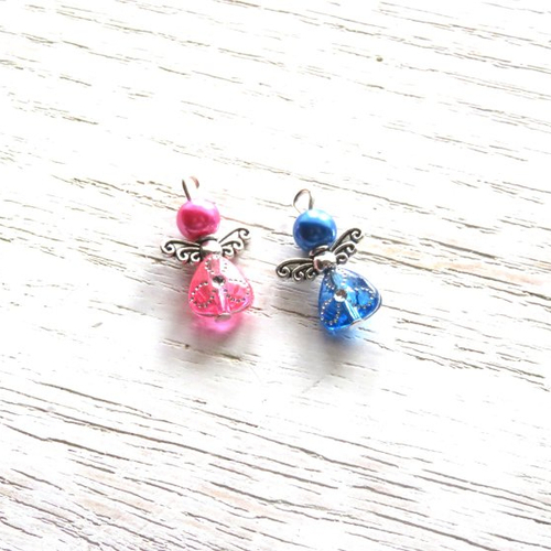2 breloques/pendentifs perle et aile d' ange bleu et rose
