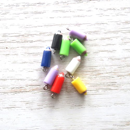 2 breloques crayon résine 20 x 6 mm